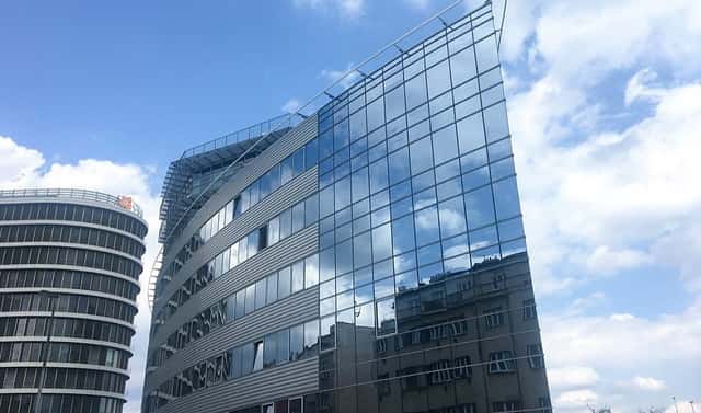 Pronájem kanceláře 883 m², Praha 4
