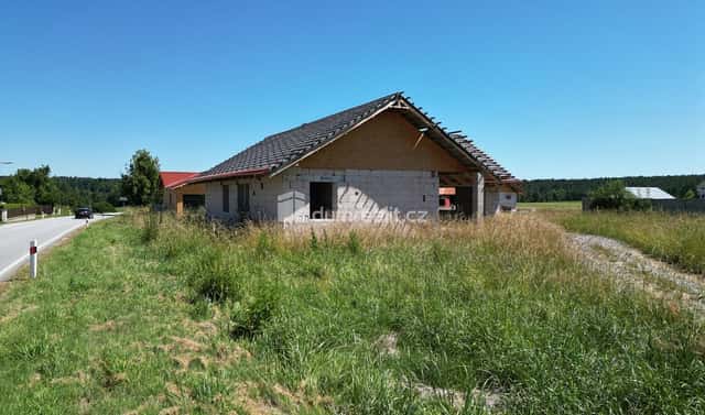Prodej domu 126 m² s pozemkem 1 098 m², Týn nad Vltavou – Nuzice, okres České Budějovice