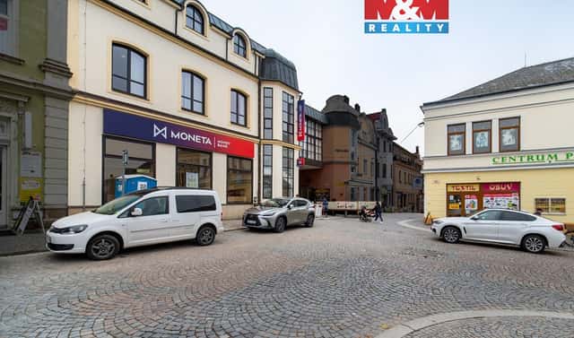 Prodej obchodních prostor 1 000 m², Mírové nám., Ústí nad Orlicí