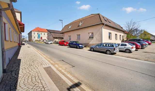 Prodej domu 328 m² s pozemkem 399 m², Pivovarská, Hostomice, okres Beroun