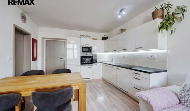 Prodej bytu 3+kk 65 m², Živnostenská, Plzeň – Lobzy, okres Plzeň-město