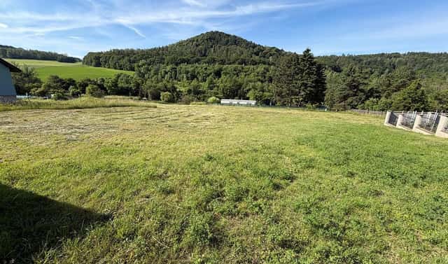 Prodej stavebního pozemku 1 113 m², Světec – Štrbice, okres Teplice