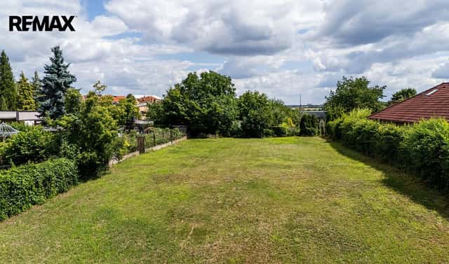 Prodej stavebního pozemku 990 m², Týnec nad Labem, okres Kolín
