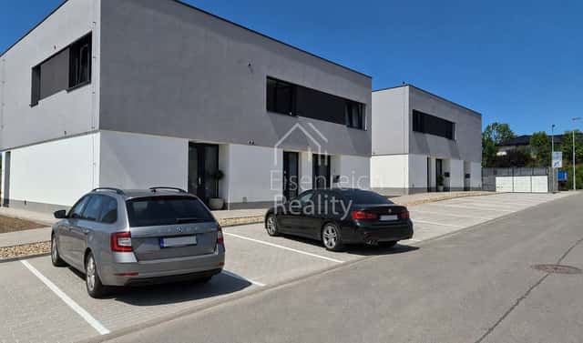 Prodej bytu 3+kk 94 m², Pod Spáleníkem, Hradec Králové – Slatina