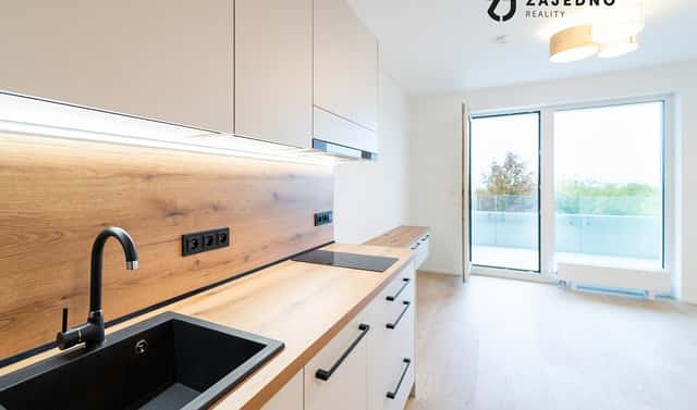 Pronájem bytu 1+kk 35 m², třída Generála Píky, Brno, okres Brno-město