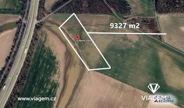 Prodej pole 2 331 m², Nový Vestec, okres Praha-východ