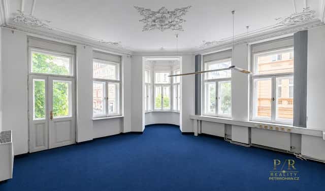Pronájem kanceláře 15 m², Bělehradská, Karlovy Vary