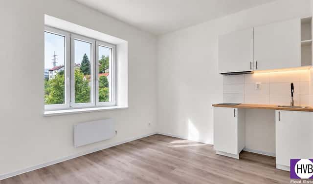 Prodej bytu 1+kk 17 m², Praha 10
