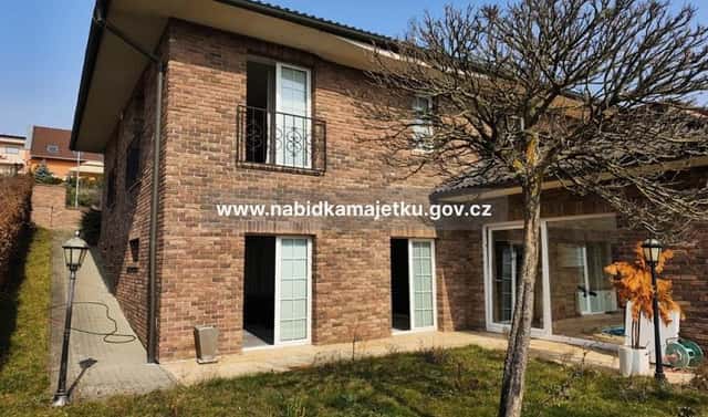 Prodej domu 265 m² s pozemkem 1 080 m², Králův Dvůr, okres Beroun