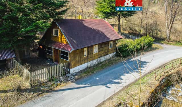 Prodej chaty/chalupy 78 m² s pozemkem 356 m², Velké Karlovice, okres Vsetín