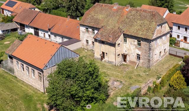 Prodej domu 631 m² s pozemkem 856 m², Uzeničky – Černívsko, okres Strakonice