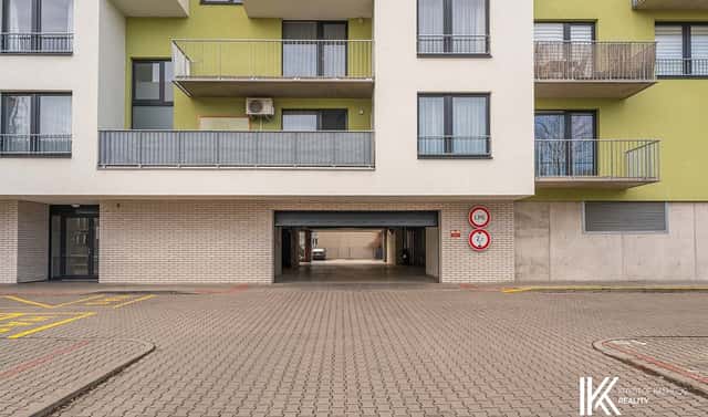 Prodej garážového stání 14 m2, Pardubice - Zelené Předměstí, Na Spravedlnosti, Pardubice – Zelené Předměstí