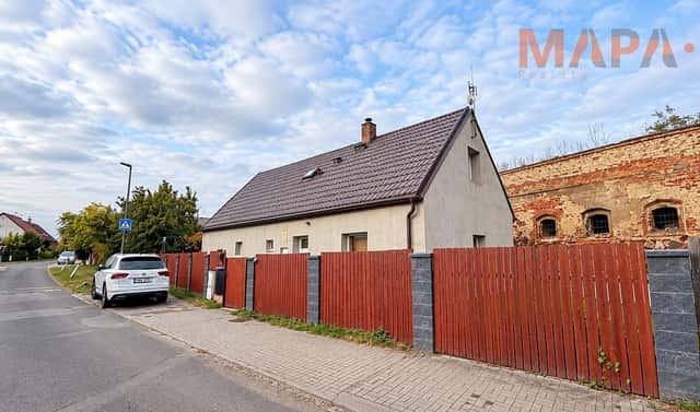 Prodej domu 130 m² s pozemkem 262 m², Pesvice, okres Chomutov