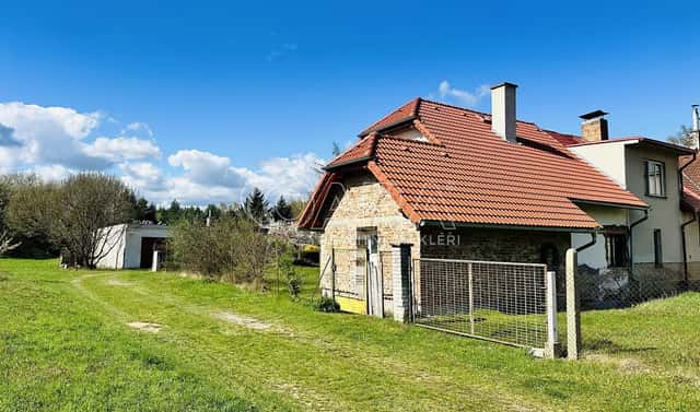 Prodej domu 100 m² s pozemkem 296 m², Katovice, okres Strakonice