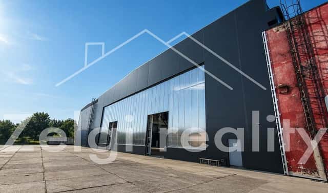Prodej výrobních prostor 5 700 m², Veselí nad Moravou, okres Hodonín