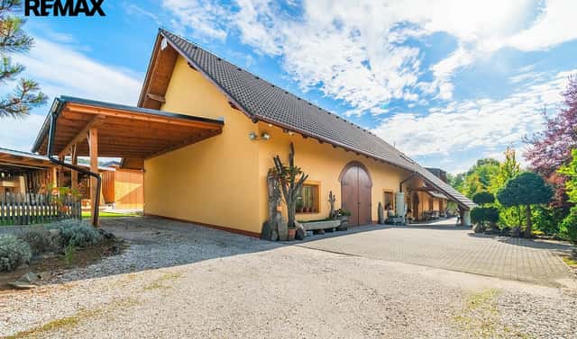 Prodej domu 304 m² s pozemkem 3 163 m², Klatovy – Sobětice