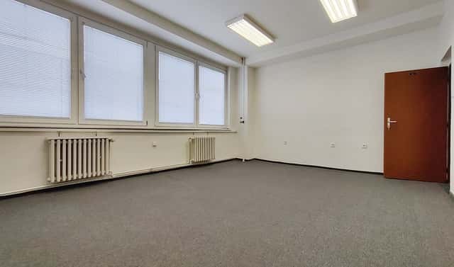 Pronájem kanceláře 25 m², Na Jarově, Praha 3 – Žižkov