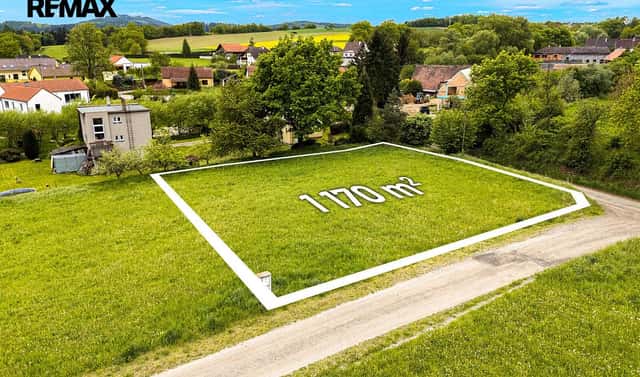 Prodej stavebního pozemku 1 170 m², Týnec nad Sázavou, okres Benešov