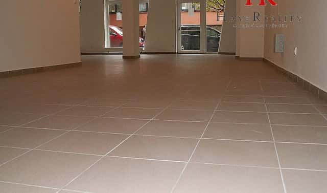 Pronájem obchodních prostor 103 m², Dukelská, Benešov