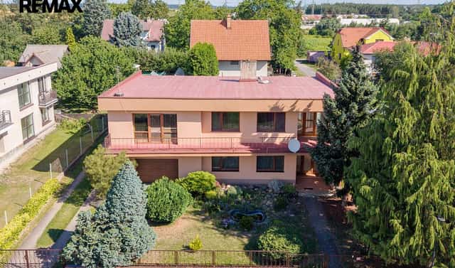 Prodej domu 234 m² s pozemkem 999 m², Marie Majerové, Týnec nad Labem, okres Kolín