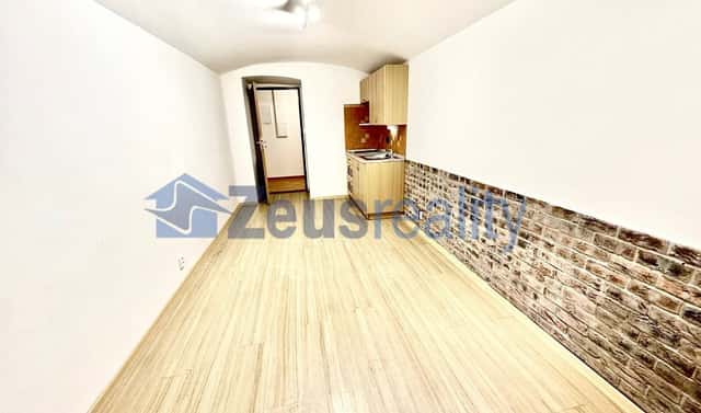 Pronájem kanceláře 25 m², Mánesova, Praha 2 – Vinohrady