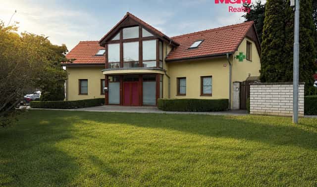 Pronájem obchodních prostor 120 m², Brandýs nad Labem-Stará Boleslav – Brandýs nad Labem, okres Praha-východ