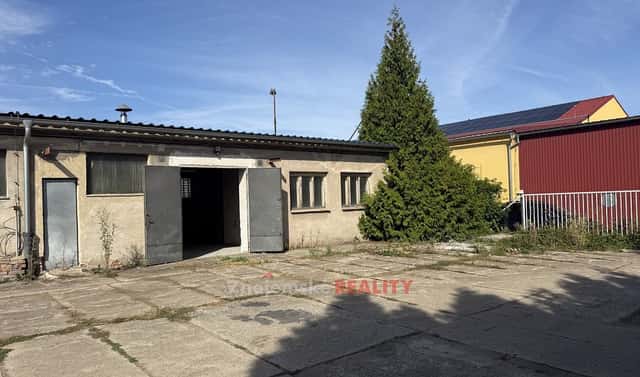Pronájem skladovacích prostor 124 m², Znojmo – Oblekovice