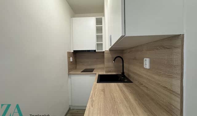 Pronájem bytu 2+kk 32 m², třída Bří Čapků, Hodonín