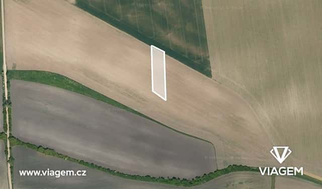 Prodej pole 612 m², Dvory, okres Nymburk
