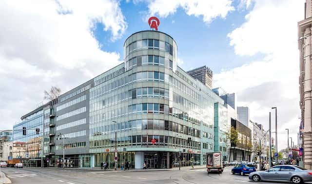 Pronájem kanceláře 379 m², Praha 5