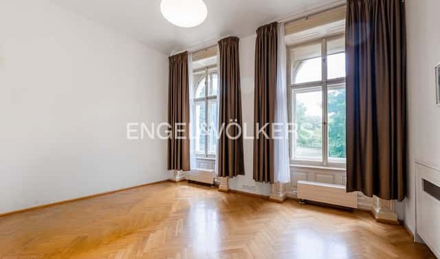 Pronájem bytu 3+1 115 m², Janáčkovo nábřeží, Praha 5 – Malá Strana