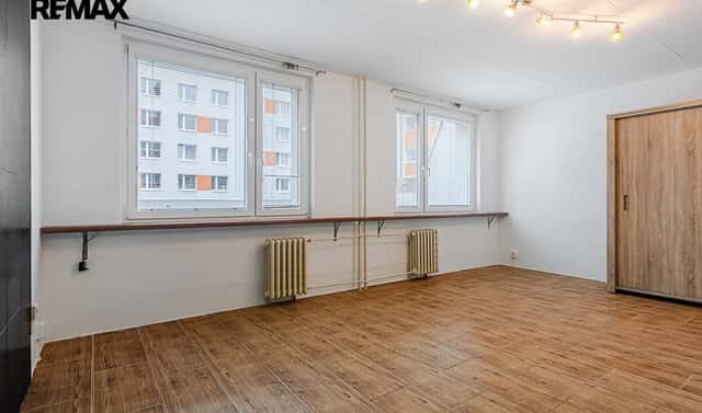 Pronájem bytu 1+kk 33 m², Poděbradova, Kladno