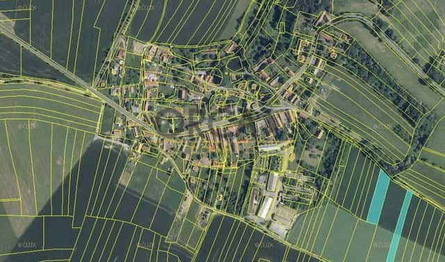 Prodej pole 6 185 m², Stříbrná Skalice, okres Praha-východ