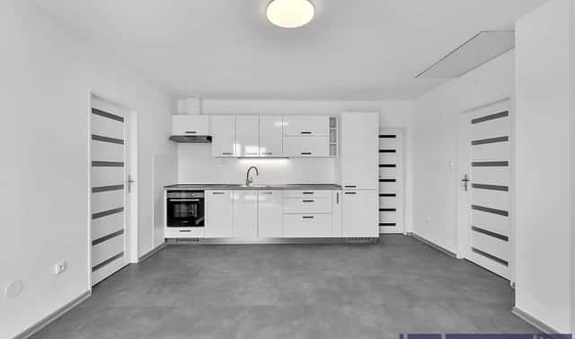 Pronájem bytu 4+kk 88 m², Praskačka, okres Hradec Králové