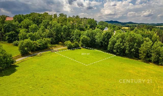 Prodej stavebního pozemku 2 511 m², Bělá pod Bezdězem, okres Mladá Boleslav