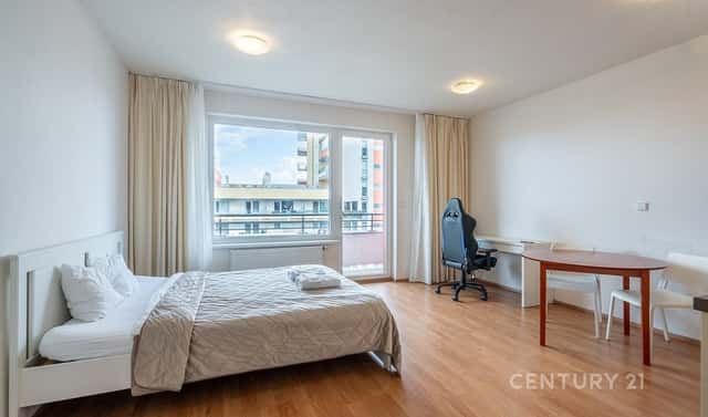 Pronájem bytu 1+kk 40 m², Miroslava Hajna, Praha 9 – Letňany