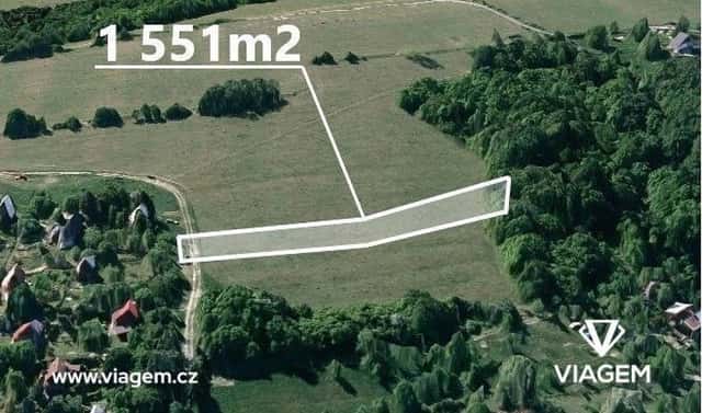 Prodej pole 1 900 m², Březůvky, okres Zlín