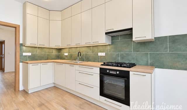 Pronájem bytu 3+1 81 m², Tábor, Brno, okres Brno-město