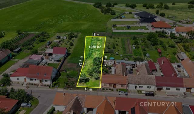 Prodej stavebního pozemku 1 020 m², Strachotice, okres Znojmo