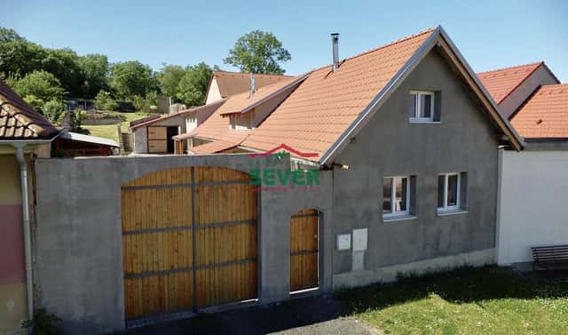 Prodej domu 220 m² s pozemkem 1 576 m², Louny – Nečichy