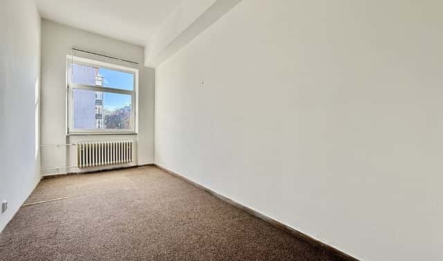 Pronájem kanceláře 12 m², Juliánovské náměstí, Brno – Židenice, okres Brno-město