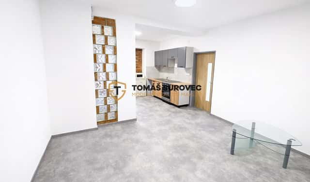 Pronájem kanceláře 64 m², Nádražní, Valašské Klobouky, okres Zlín