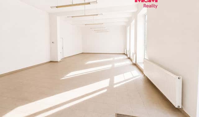 Pronájem obchodních prostor 145 m², Vršovců, Chomutov