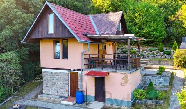Prodej chaty/chalupy 100 m² s pozemkem 389 m², Hýskov, okres Beroun