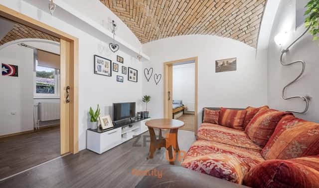 Prodej bytu 3+kk 60 m², Poštovní, Valtice, okres Břeclav