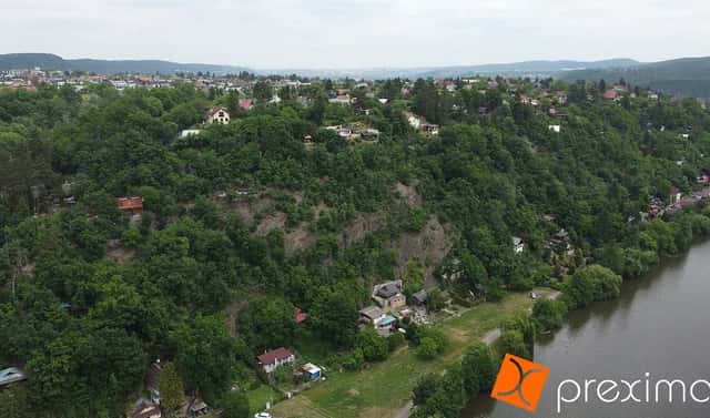 Prodej pozemku 9 028 m², Černošice, okres Praha-západ