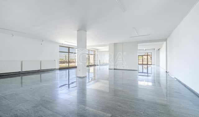 Pronájem obchodních prostor 330 m², Sukorady, okres Mladá Boleslav