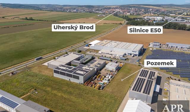 Prodej komerčního pozemku 3 525 m², Nivnice, okres Uherské Hradiště