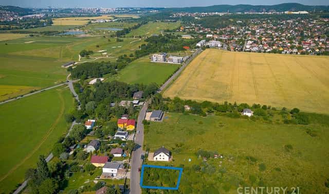 Prodej stavebního pozemku 744 m², Praha 5