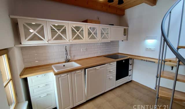 Pronájem bytu 2+1 70 m², Na Hradbách, Jindřichův Hradec – Jindřichův Hradec I